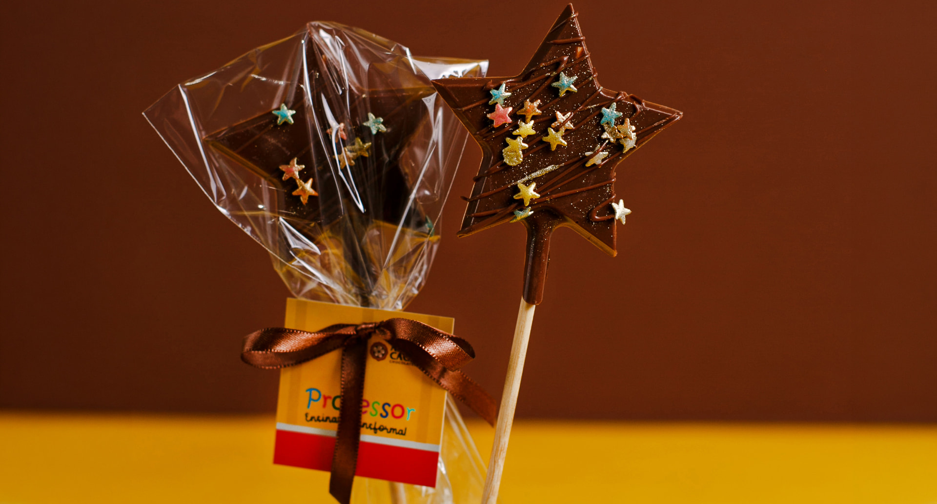 Pirulito de chocolate em formato de estrela para o Dia do Professor